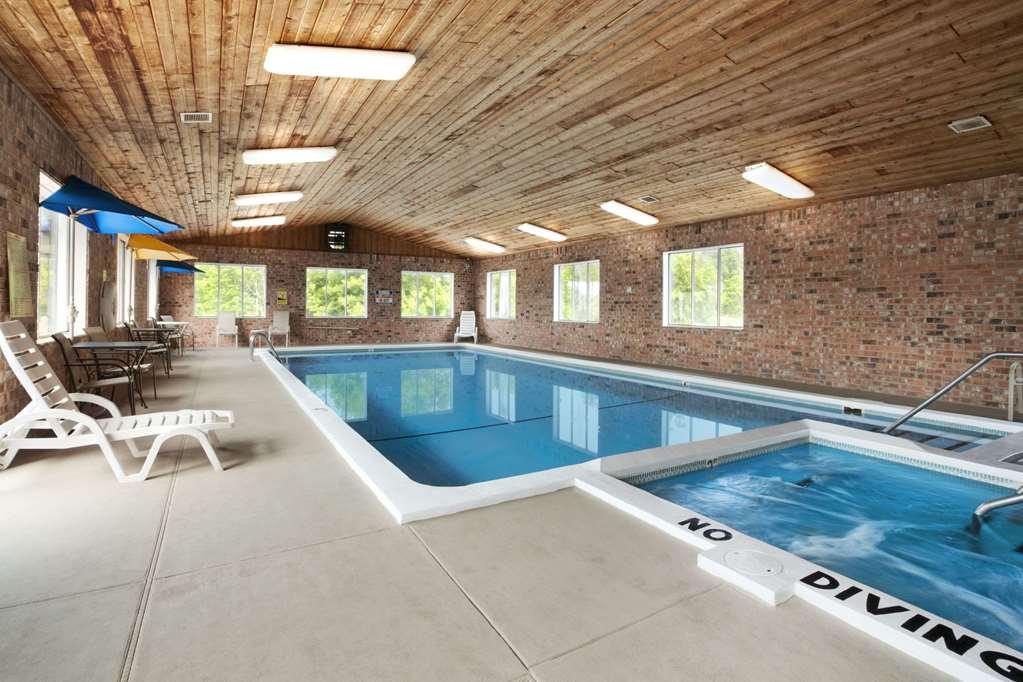 Hotel Baymont By Wyndham Manistee Facilidades foto